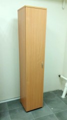 Узкий офисный шкаф